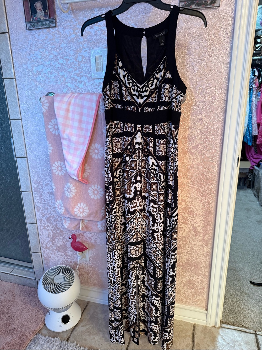 White House Black market Maxi Dress